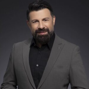 Тони Стораро